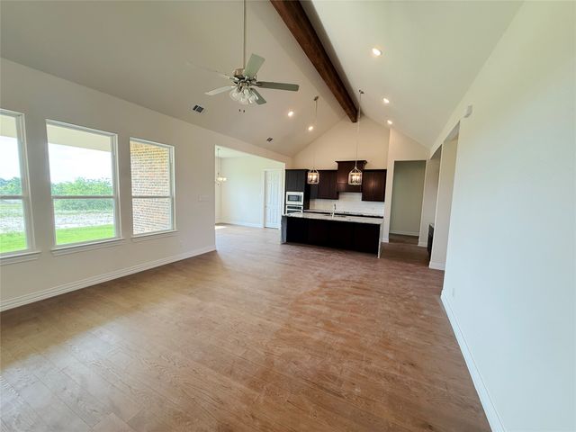 208 Slimp Bluff, Azle, TX 76020