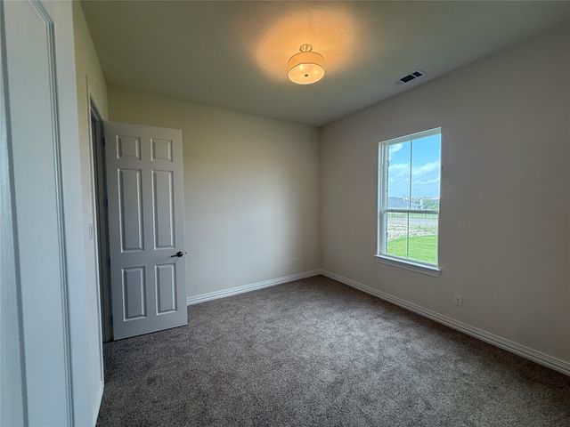 208 Slimp Bluff, Azle, TX 76020