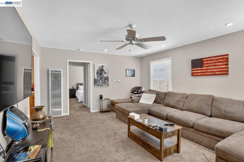 Image 10 of property listing at 20843 Chester St, Castro Valley, CA 94546