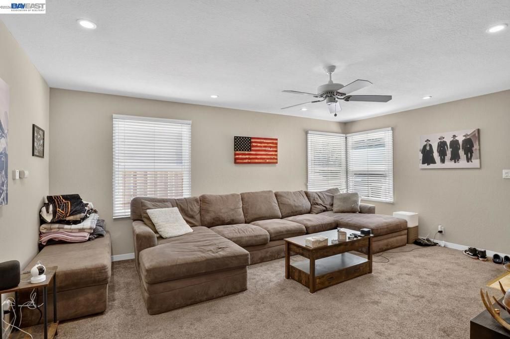 Image 11 of property listing at 20843 Chester St, Castro Valley, CA 94546