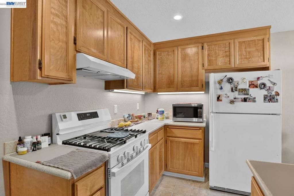 Image 17 of property listing at 20843 Chester St, Castro Valley, CA 94546