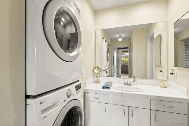 4435 Nobel Dr 11, San Diego, CA 92122