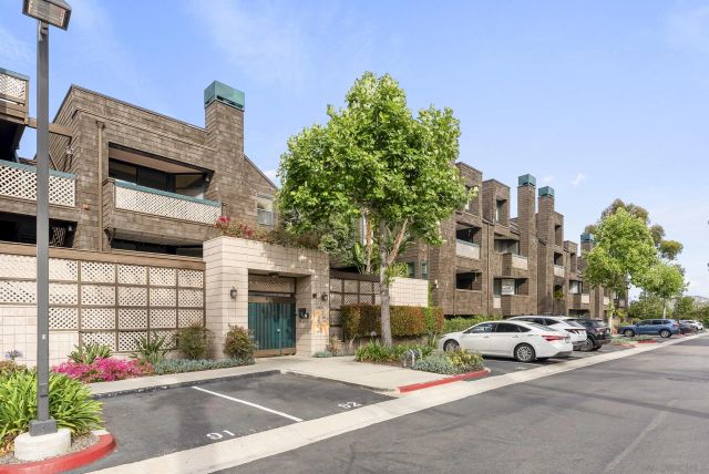 4435 Nobel Dr 11, San Diego, CA 92122