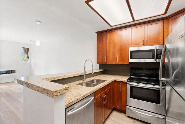 4435 Nobel Dr 11, San Diego, CA 92122