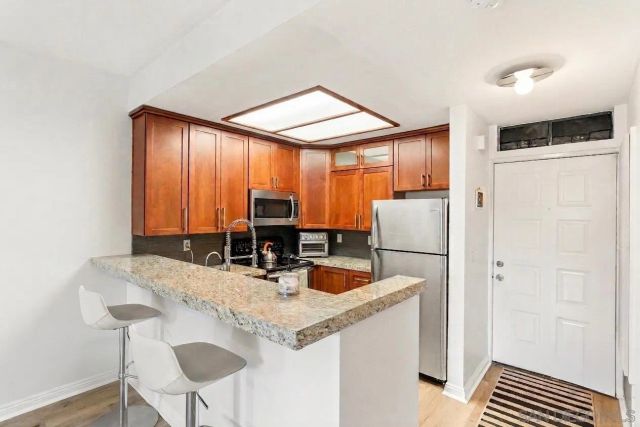 4435 Nobel Dr 11, San Diego, CA 92122