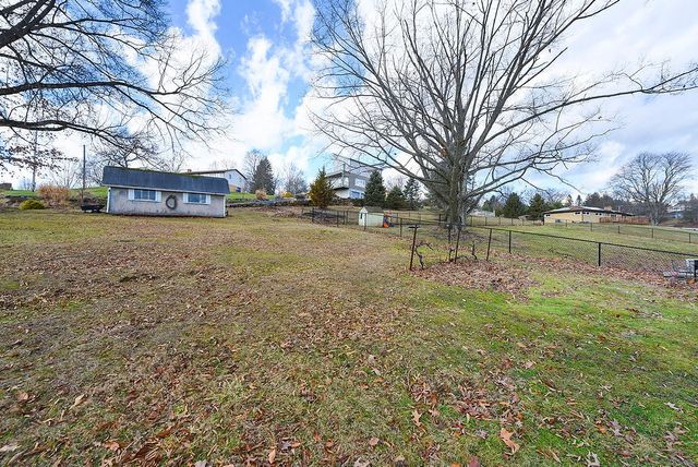 139 Camp Run Rd, Lancaster Twp, PA 16037