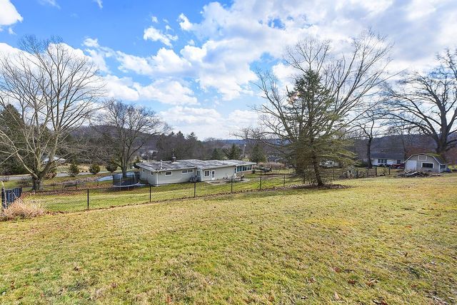 139 Camp Run Rd, Lancaster Twp, PA 16037