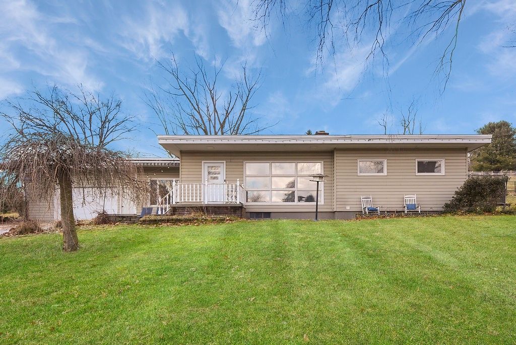 139 Camp Run Rd, Lancaster Twp, PA 16037