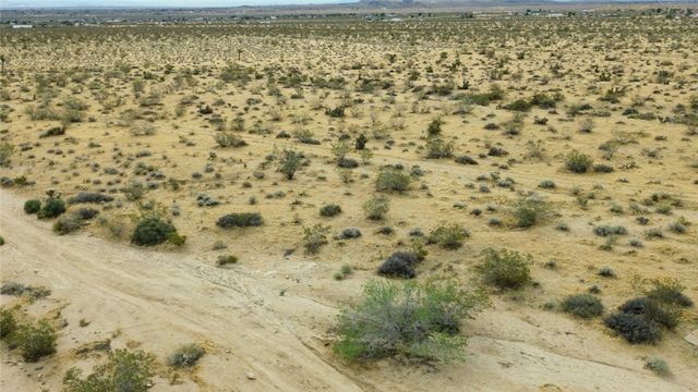 0 Acoma, Landers, CA 92285