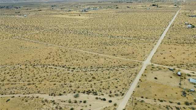 0 Acoma, Landers, CA 92285