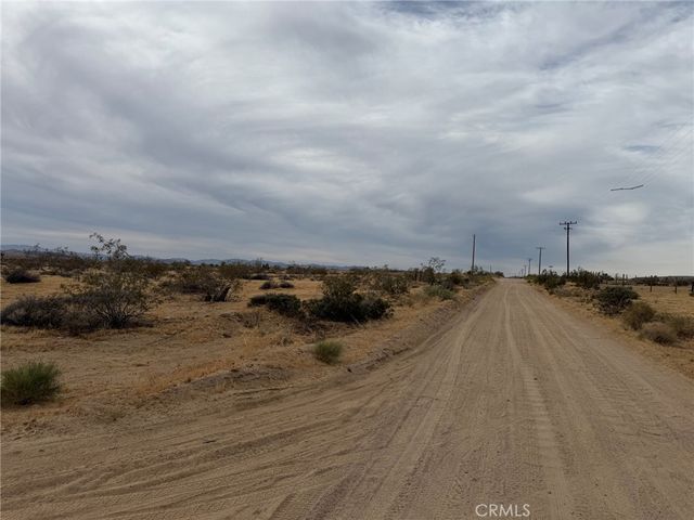 0 Acoma, Landers, CA 92285