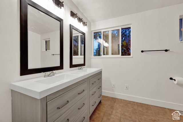 360 E 400 N, Centerville, UT 84014