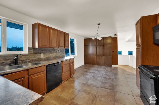 360 E 400 N, Centerville, UT 84014