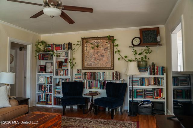 632 Woodbury Road, Jackson, MS 39206