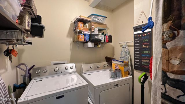 632 Woodbury Road, Jackson, MS 39206