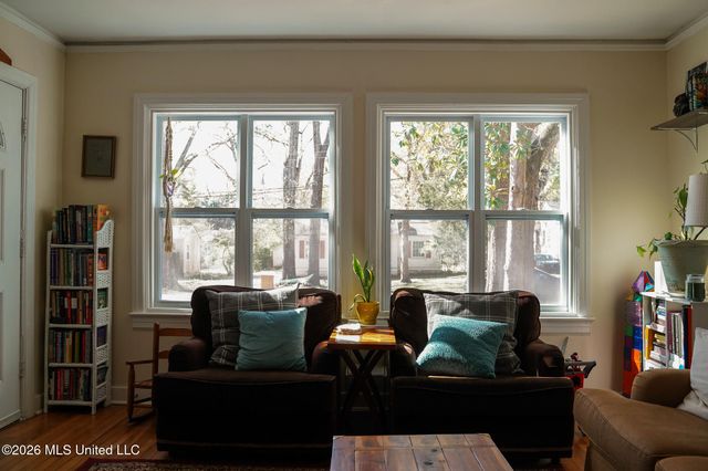 632 Woodbury Road, Jackson, MS 39206