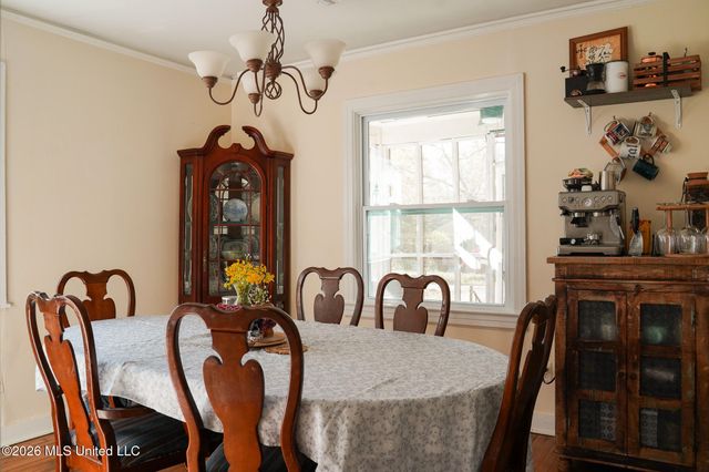 632 Woodbury Road, Jackson, MS 39206