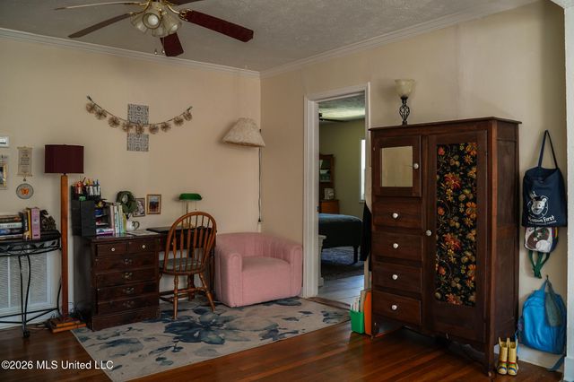 632 Woodbury Road, Jackson, MS 39206