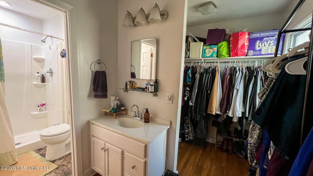 632 Woodbury Road, Jackson, MS 39206