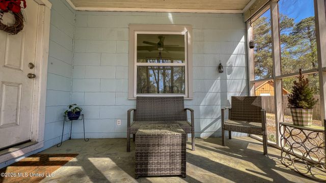 632 Woodbury Road, Jackson, MS 39206