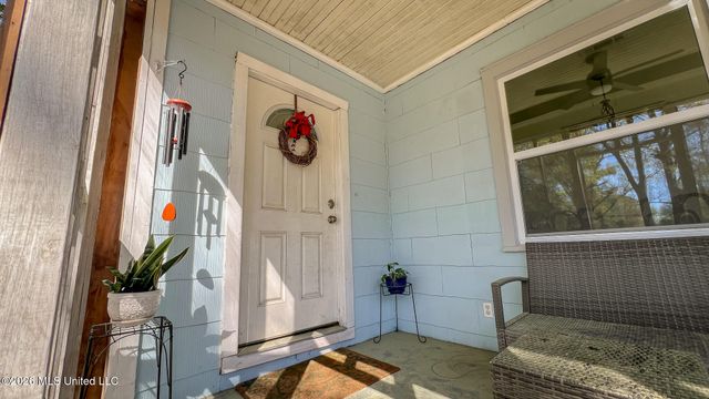 632 Woodbury Road, Jackson, MS 39206