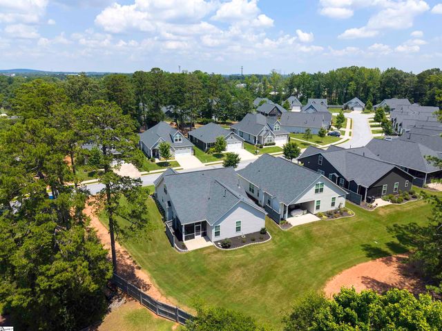 10 Golden Apple Trail, Mauldin, SC 29662