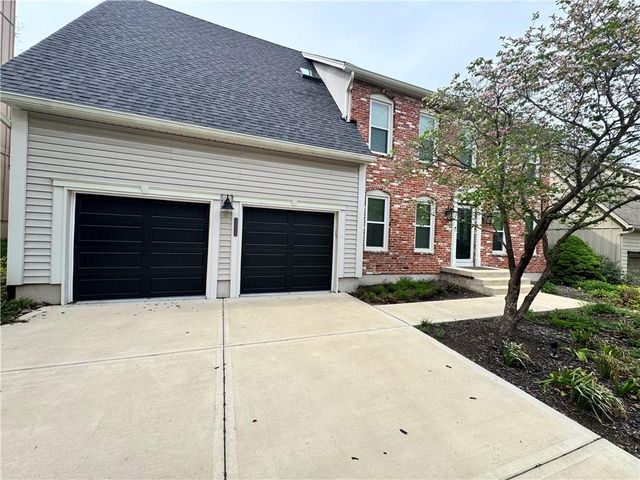 8344 Acuff Lane, Lenexa, KS 66215