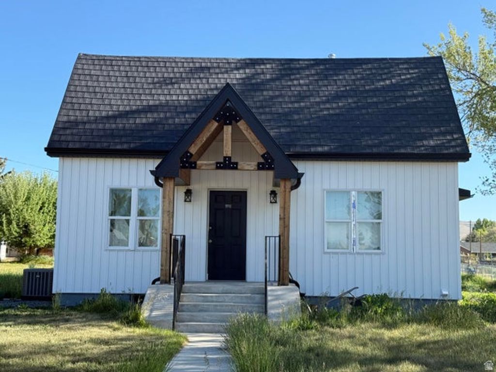 Image 1 of property listing at 460 W CENTER ST, Fountain Green, UT 84632