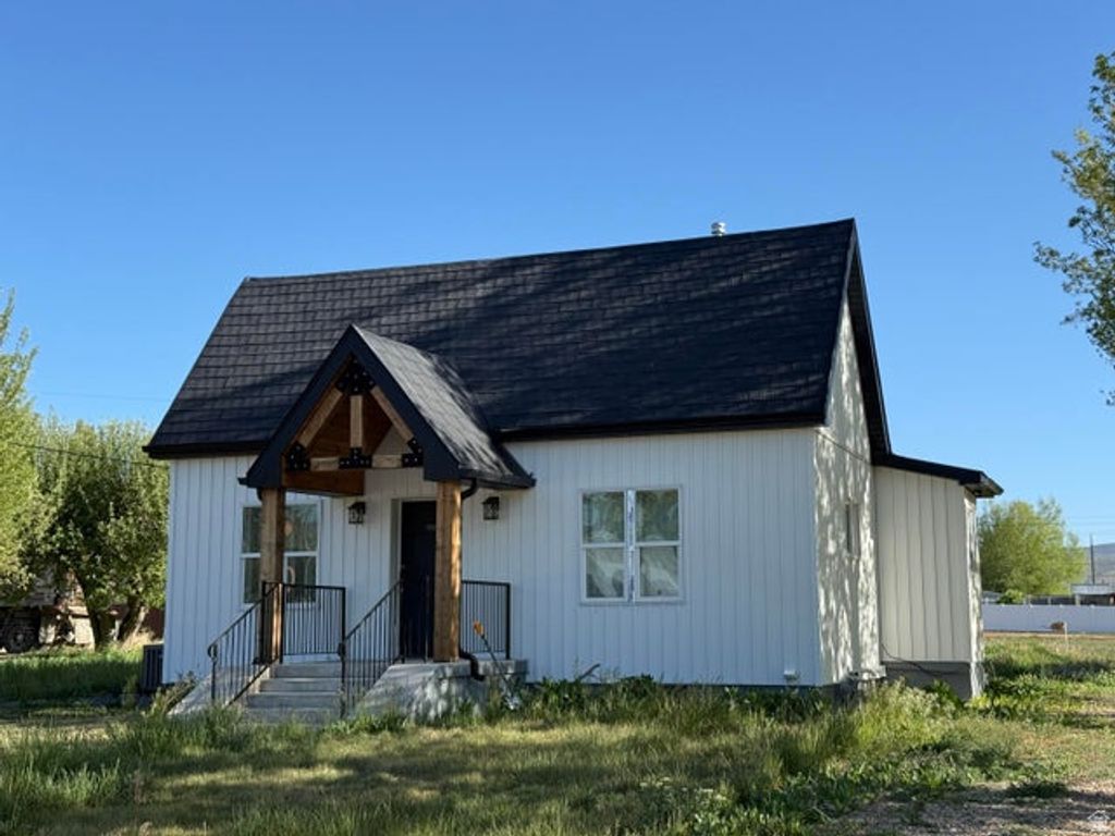 Image 2 of property listing at 460 W CENTER ST, Fountain Green, UT 84632