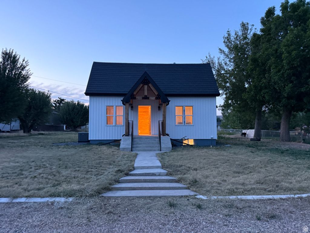 Image 16 of property listing at 460 W CENTER ST, Fountain Green, UT 84632