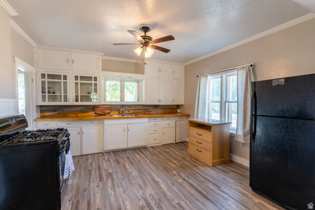 Image 4 of property listing at 460 W CENTER ST, Fountain Green, UT 84632