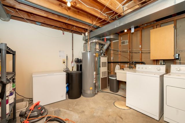 5616 N Innsbruck Court, Fridley, MN 55432