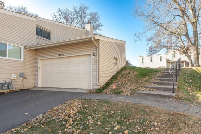 5616 N Innsbruck Court, Fridley, MN 55432