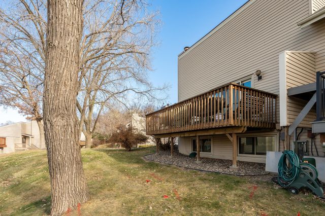 5616 N Innsbruck Court, Fridley, MN 55432