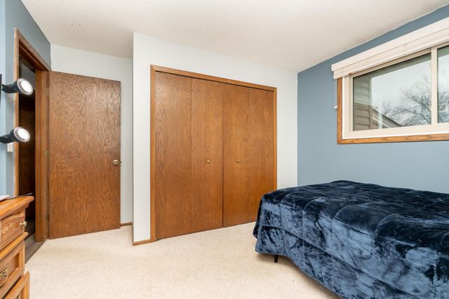 5616 N Innsbruck Court, Fridley, MN 55432