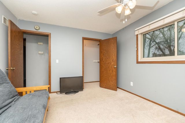 5616 N Innsbruck Court, Fridley, MN 55432