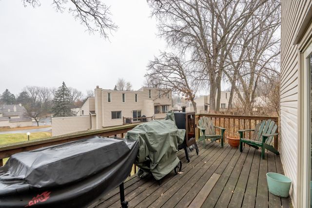 5616 N Innsbruck Court, Fridley, MN 55432