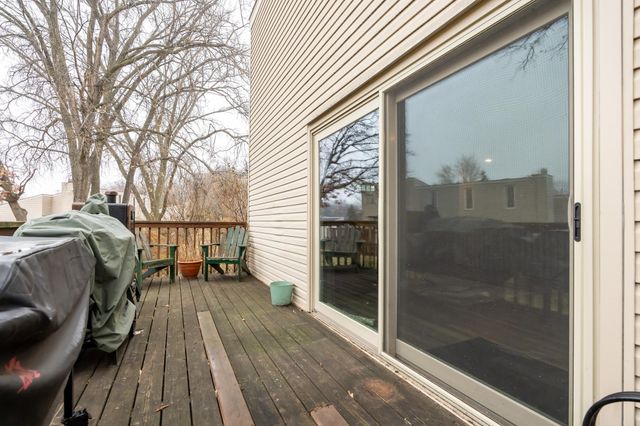 5616 N Innsbruck Court, Fridley, MN 55432