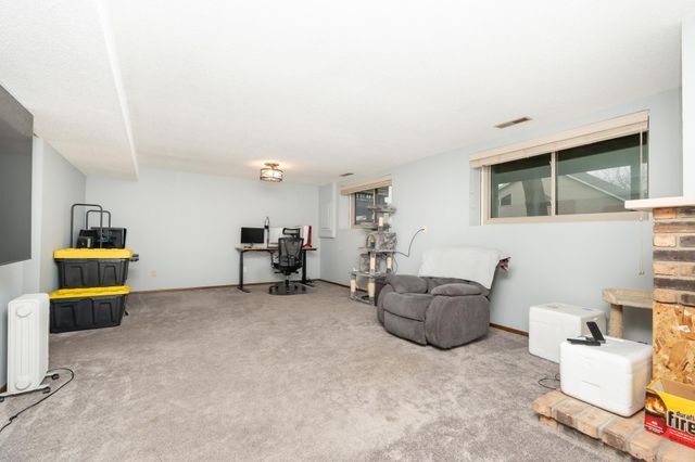 5616 N Innsbruck Court, Fridley, MN 55432