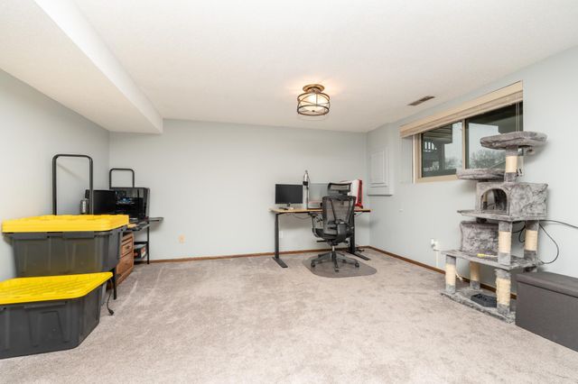 5616 N Innsbruck Court, Fridley, MN 55432