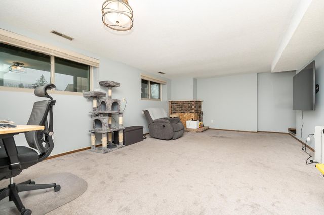 5616 N Innsbruck Court, Fridley, MN 55432