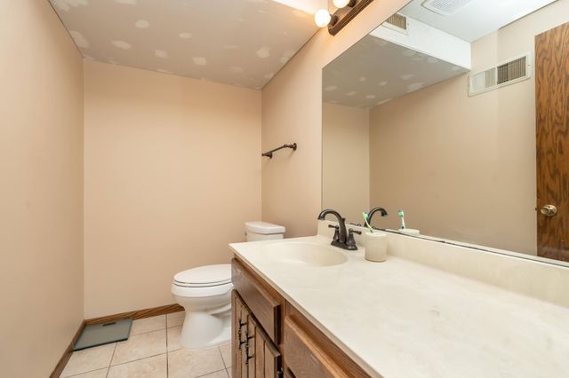 5616 N Innsbruck Court, Fridley, MN 55432