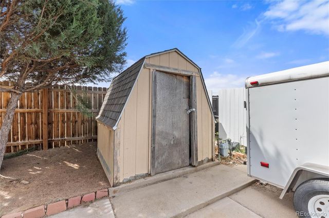 107 Willow Drive, Lochbuie, CO 80603