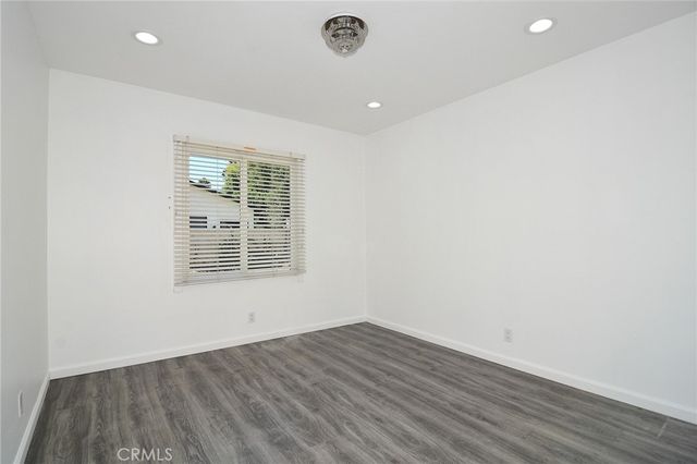 22602 Victory Boulevard, Woodland Hills, CA 91367