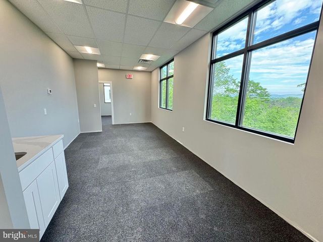 3860 MARKET ST, Camp Hill, PA 17011