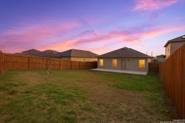 14651 Latigo Loop, Elmendorf, TX 78112