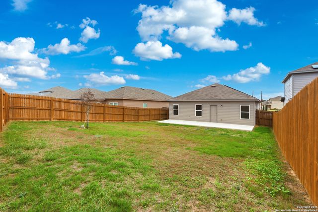 14651 Latigo Loop, Elmendorf, TX 78112