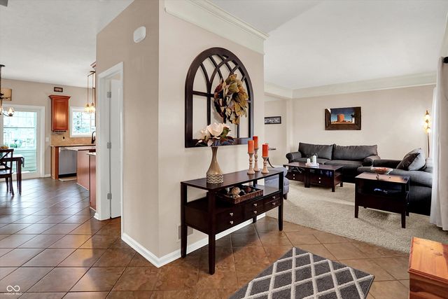 11008 Stratford Way, Fishers, IN 46038