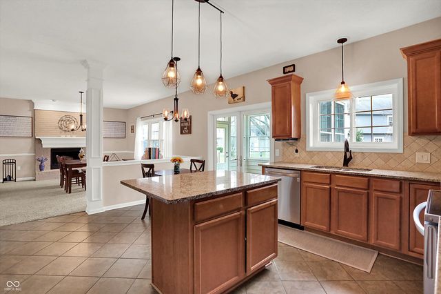 11008 Stratford Way, Fishers, IN 46038