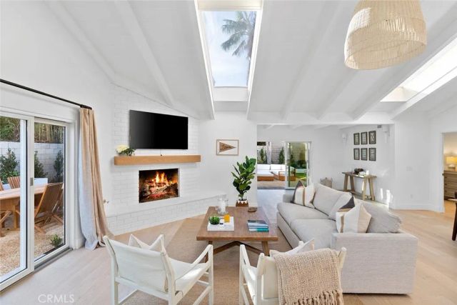 153 Emerald Bay, Laguna Beach, CA 92651